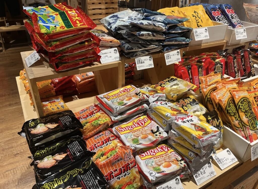 業務スーパー カップラーメン 箱買い, 業務スーパー カップラーメン コスパ／味, 業務スーパー カップラーメン 保存性 2025, 業務スーパー カップラーメン 実体験レビュー