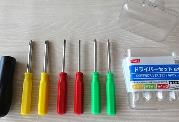 ダイソーのドライバーは本当に使える？徹底レビュー, 100均ダイソー工具ドライバー検証, ダイソードライバー実店舗購入レビュー, ダイソー100均ドライバー使ってみた評価
