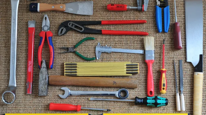 ピカール ホームセンター, ピカール DIY 初心者, DIY 工具 揃えるべき, ホームセンター DIY 資材, ピカール ダイソー セリア 比較, DIY 初心者 おすすめ 工具