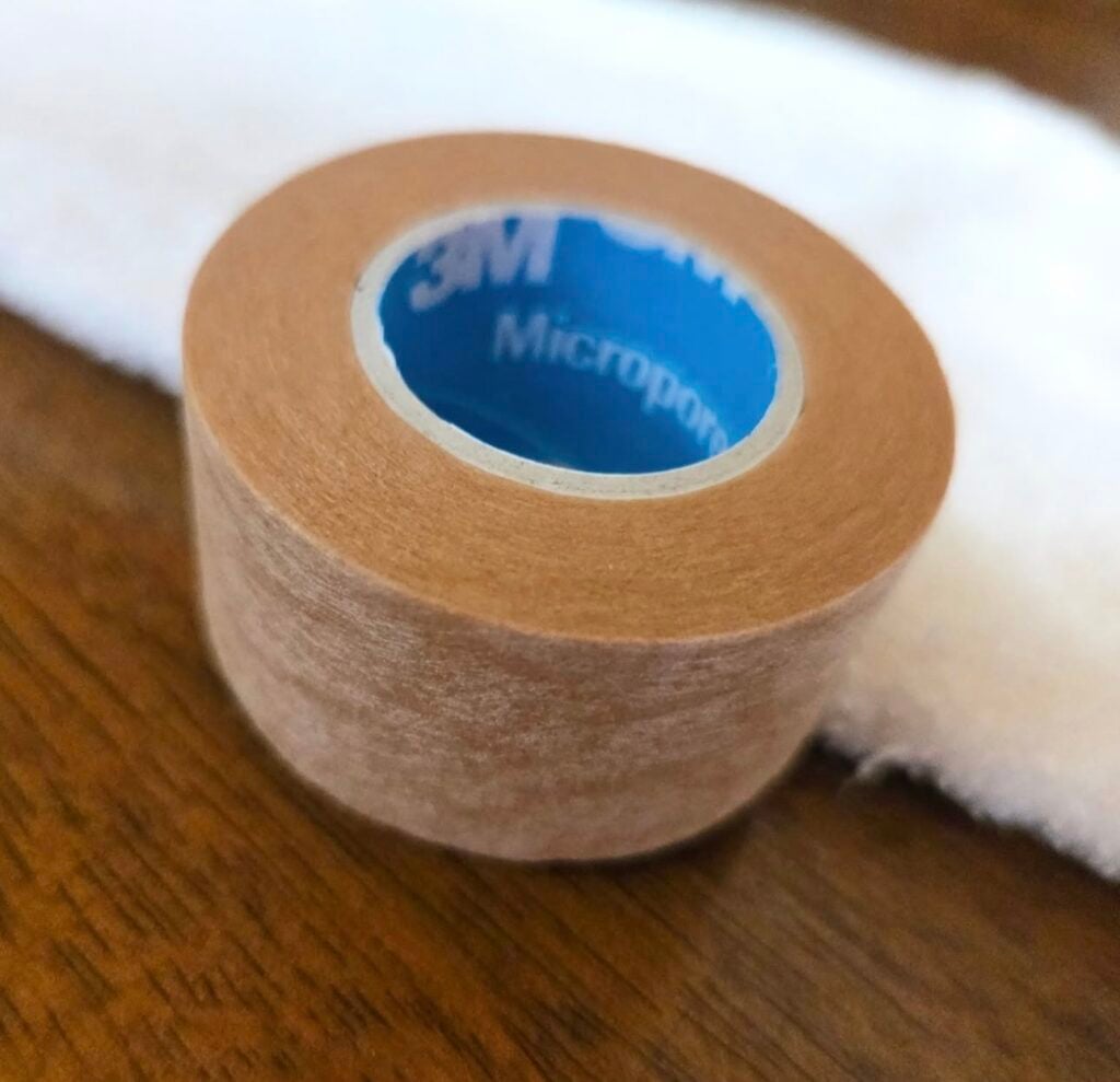 マイクロポアテープ どこで買える, マイクロポアテープ ダイソー セリア, マイクロポアテープ ドラッグストア, マイクロポアテープ 通販 比較