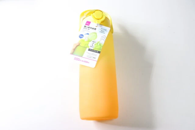 セリア ドリンクボトル 800ml ダイソー 比較 レビュー, 100均 ドリンクボトル 800ml コスパ, セリア ダイソー 水筒 使い心地 検証, 100均 ボトル おすすめ 本音評価