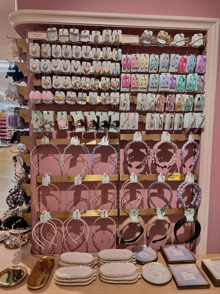 セリア ヘアアクセ ダイソー 比較 レビュー, 100均 ヘアアクセ 高見え 検証, セリア ダイソー ヘアアクセ 使い心地, 100均 ヘアアクセ おすすめ 評価