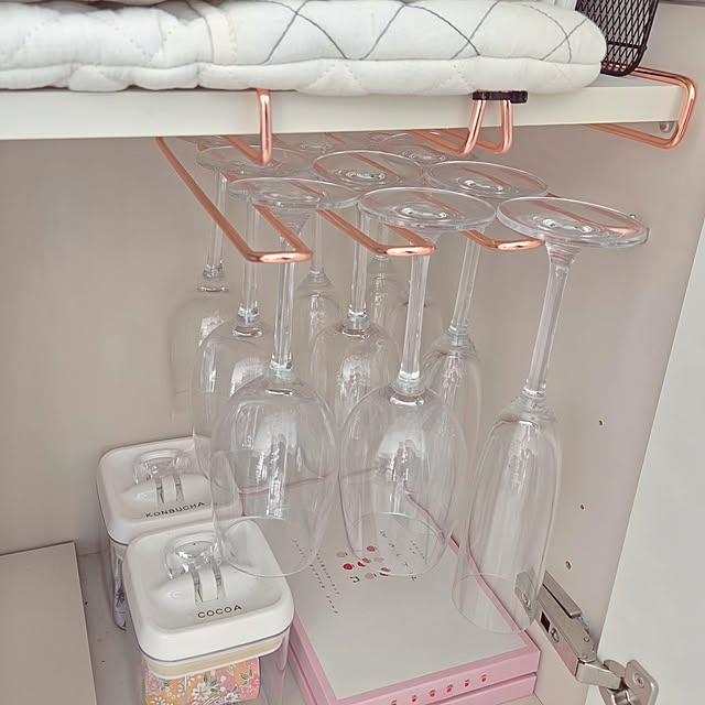 ニトリ ワイングラスホルダー 本音レビュー, ワイングラスホルダー ニトリ 取り付け方法 収納力, ニトリ ワイングラスホルダー 賃貸OK デメリット