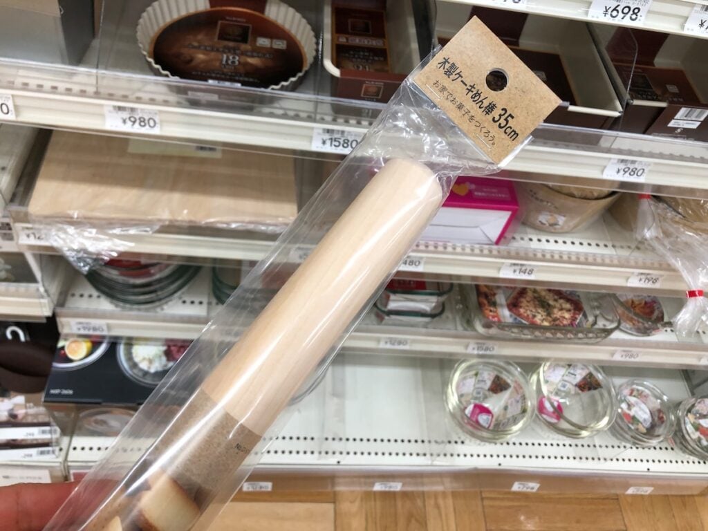 ニトリ 麺棒 1年 使用レビュー, 麺棒 ニトリ ダイソー セリア 比較, ニトリ 麺棒 初心者 使用感, 麺棒 ニトリ ダイソー セリア 本音レビュー
