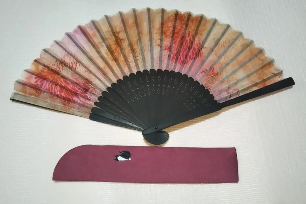 セリア 扇子のおすすめアイテムと使い方ガイド